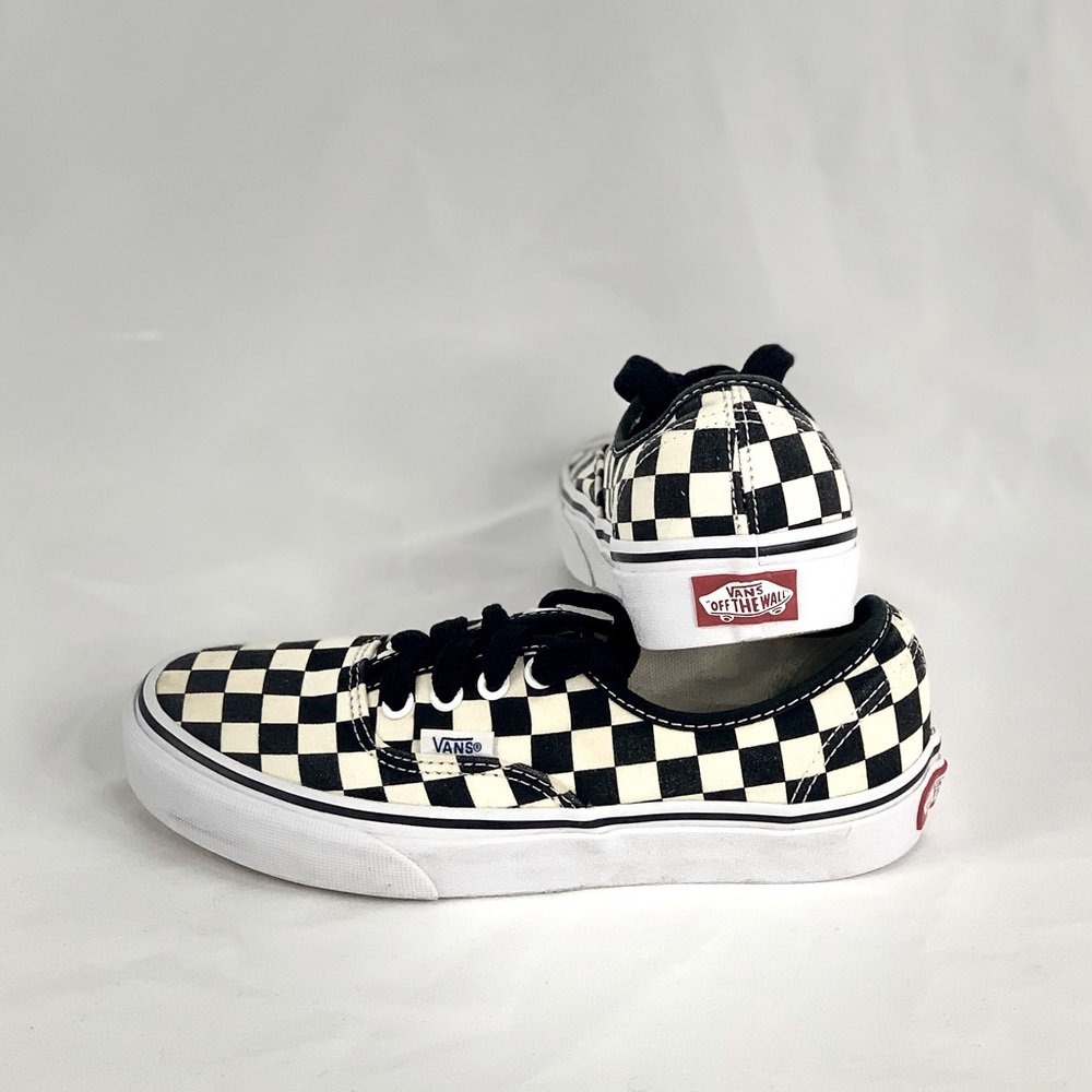 Vans Classic Checkerboard low top -  Men size 5.5 Women size 7
